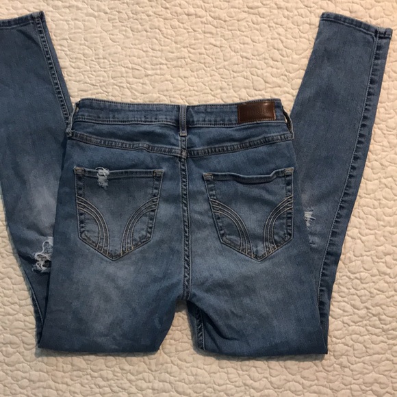 Hollister Jean - Picture 3 of 8